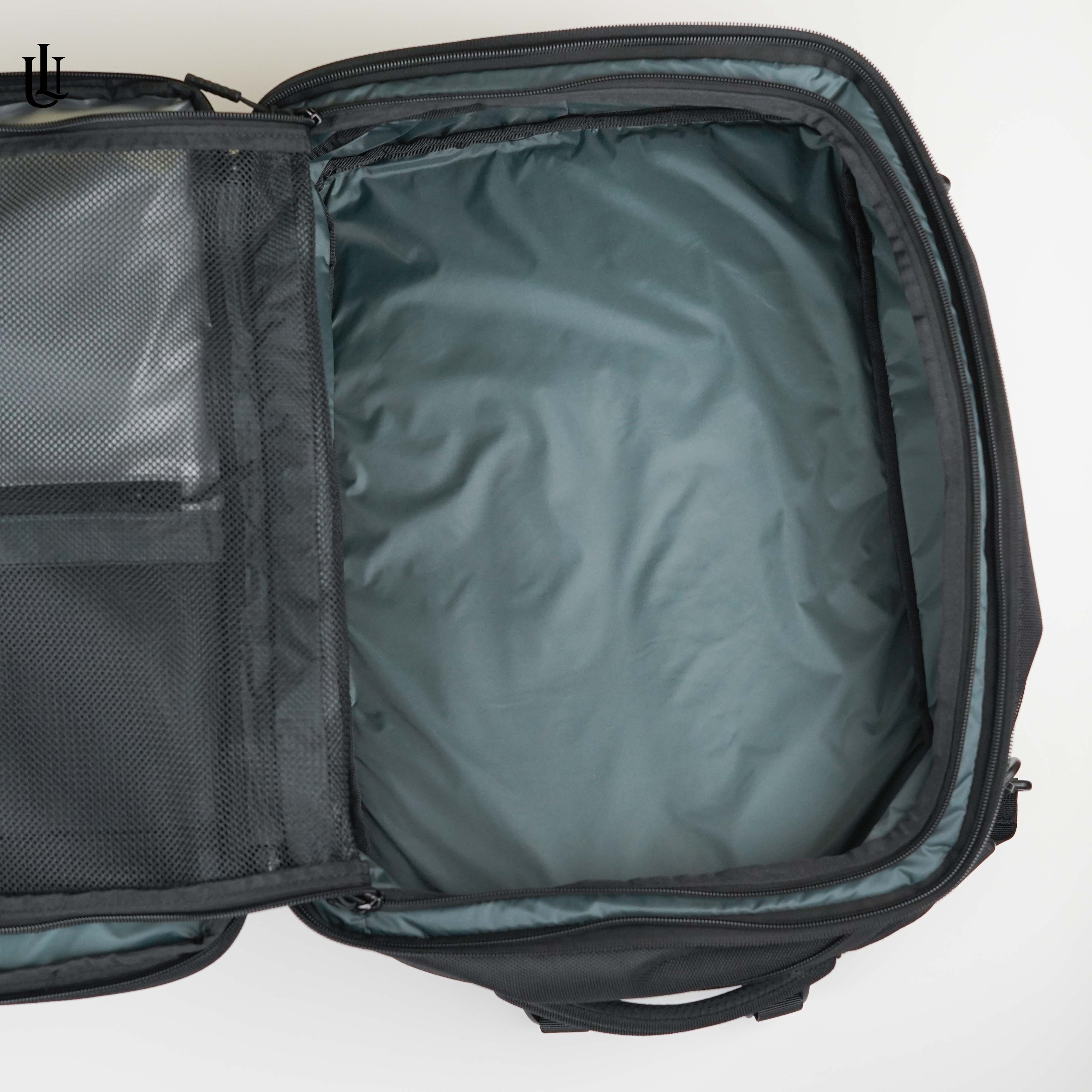 UrbanFlex Expandable Smart Backpack
